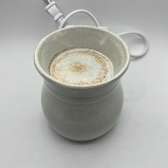 Yankee Candle Electric Kensington Warmer - Picture 2 of 5